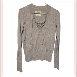 Abercrombie & Fitch Gray Lace-Up V-Neck Knit Sweater | Small